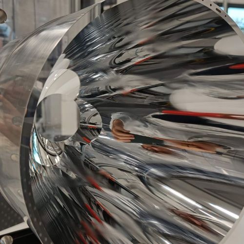 Parabolic mirror.jpg